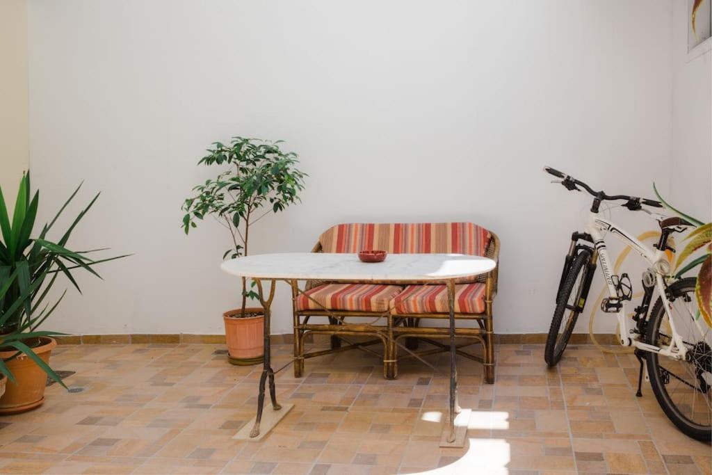 Renovated, Open And Functional Old City House Iraklio Exterior foto
